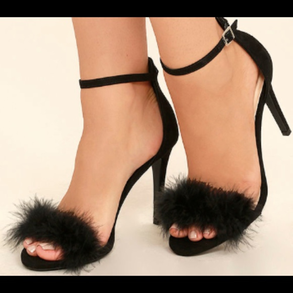 Black Feather Ankle Strap Heels NWOB
